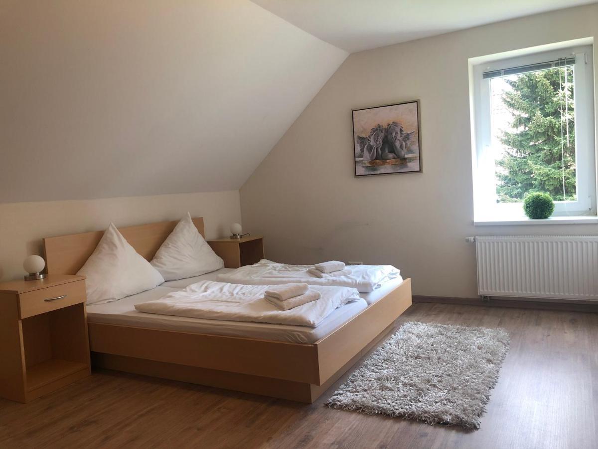 Bernsteinsee Ferienwohnungen Und Apartments Sassenburg Esterno foto